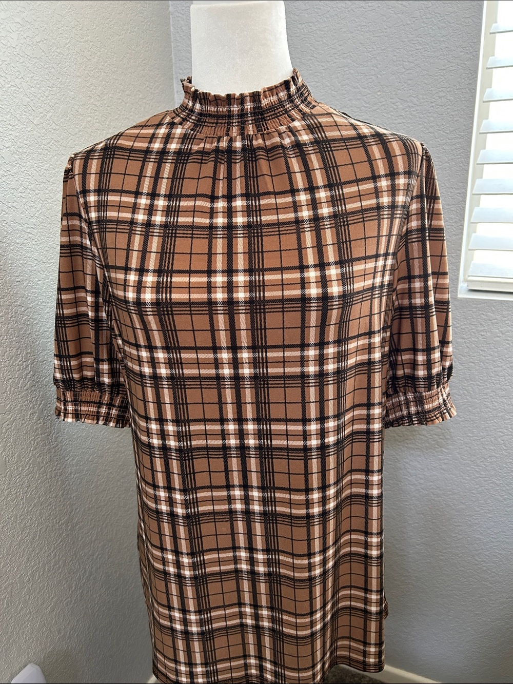 Plaid Mock Neck Short Sleeve Blouse in Brown